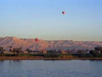 Luxor, Ballonfahrt über das Tal der Könige bei Sonnenaufgang