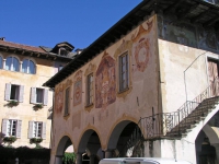 Orta San Giulio, Gebäude