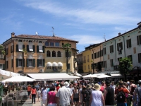 Sirmione, Marktplatz