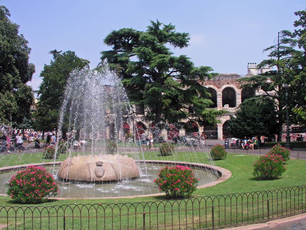 Verona, Piazza Brà