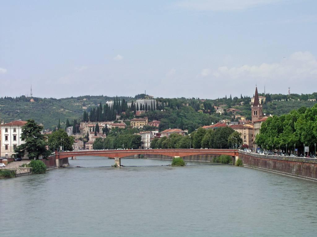 Verona, auf der Ponte Aleardo Aleardi