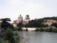 Verona, auf der Ponte Pietra über die Etsch