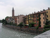 Verona, auf der Ponte Pietra über die Etsch
