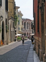 Verona, Via Guglielmo Oberdan, kurz vor der Arena