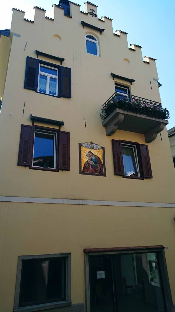 Brixen, Gebäude