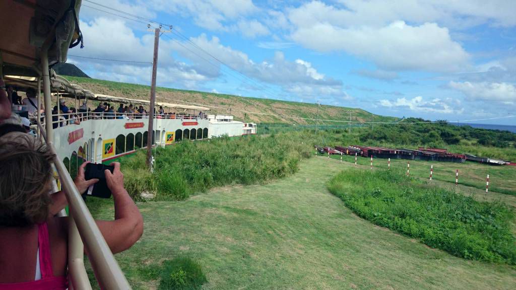 St. Kitts und Nevis, Bahnfahrt mit der alten Zuckerrohrbahn
