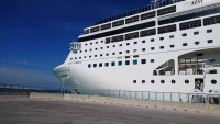 Bari, MSC Lirica im Hafen