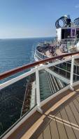 MSC Seaview, an Deck