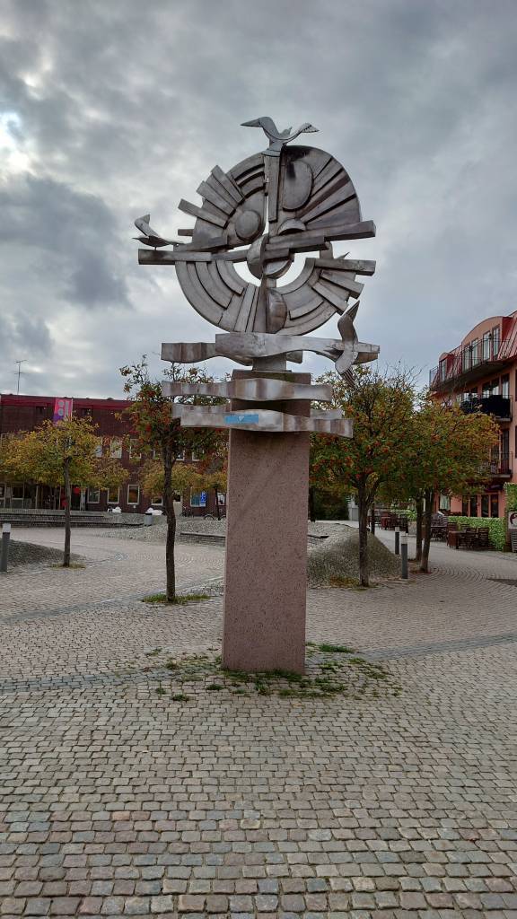 Nynashamn, der neue Hafen von Stockholm, Kunstwerk auf dem Marktplatz