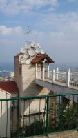 Haifa, Fernseher passen in die kleinste Hütte
