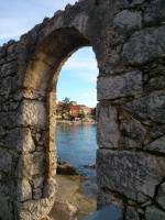 Insel Krk, Njivice, Strandpromenade