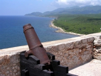 Blick vom Castillo del Morro in Santiago de Cuba in Richtung Westküste