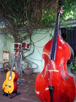 Musikinstrumente in der Casa de la Musica von Bayamo