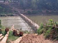 Ban Souan, Brücke über den Nam Khan