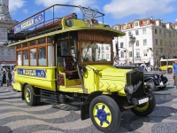 Oldtimer Bus am Rossio