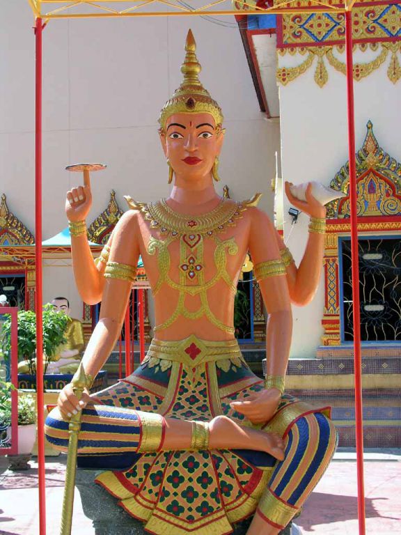 Statue im Wat Chaya Mangkalaram, einem thailändischen buddhistischem Tempel
