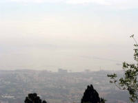 Blick vom Penang / Pinang Hill auf das dunstige Georgetown