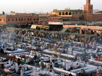 Marrakesch, Blick über den Gauckler Platz, den Djemaa el Fna