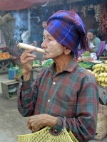 Nayaung U, beim Einkauf auf dem Markt