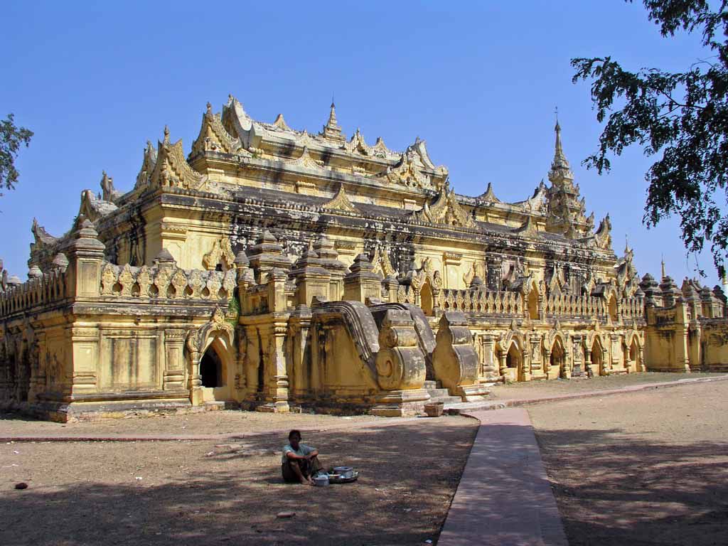 Inwa, das Maha-Aung-Mye-Bonzan-Kloster