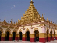 Mandalay, in der Mahamuni Pagode
