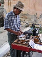 Mandalay, Herstellung von Offsetdrucken auf der Straße ( 3 Drucke für 0,80 €)