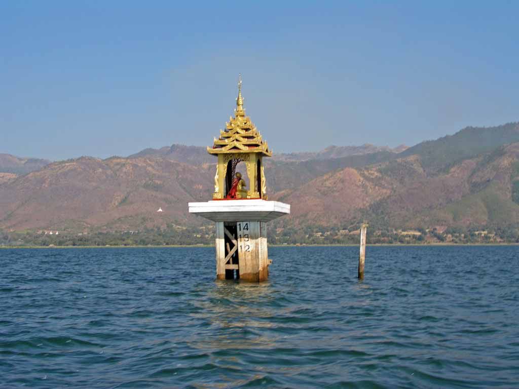 An dieser Stelle sank die Barke mit den Buddha Figuren bei einer Seeprozession