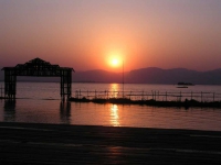 Maing Thauk, Sonnenuntergang im Paradise-on-the-Lake Hotel