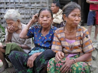 Mrauk U, alte Frauen