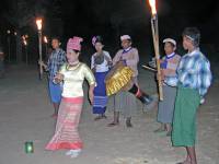 Nyaung U, Bagan, Abendessen und einheimische Tänze an der Seinnyet Nyima Pagode