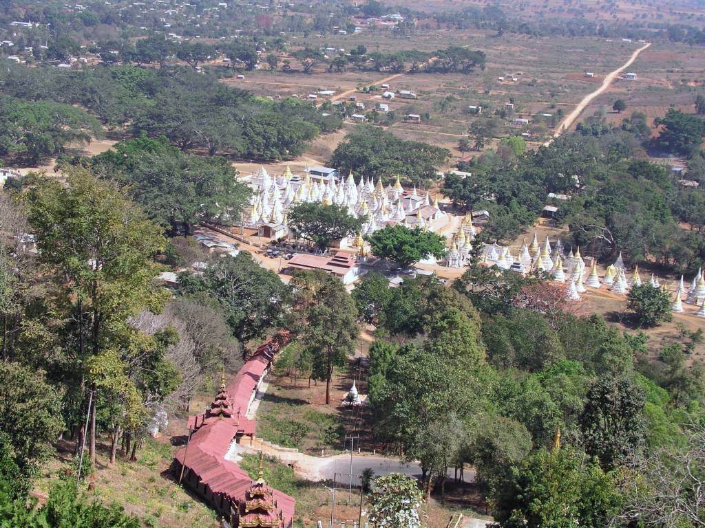 Pindaya, Shwe-U-Min-Pagode mit Pindaya Höhle
