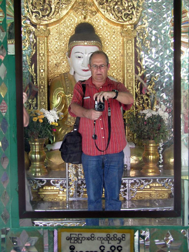 Sagaing, Umin Thonze Pagode, Selfie