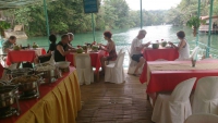 Loboc Fluss, Picknick auf dem Boot