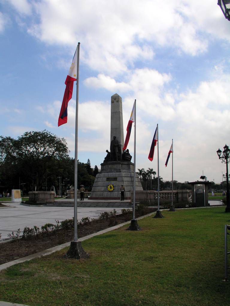 Manila, Rizas Monument