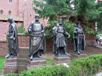 Marienburg, Malborg, 4 Großmeister Statuen
