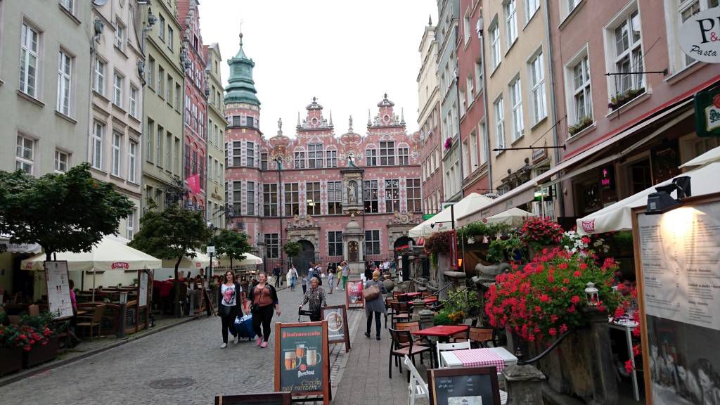 Danzig (Gdańsk), Jopengasse mit großem Zeughaus