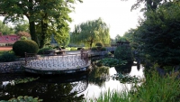 Streckenthin / Schwessin (Strzekęcino / Świeszyno), Hotel Bernsteinpalast, Gartenanlage