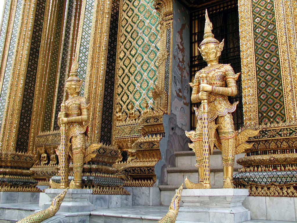Innerhalb des Wat Phra Kaeo