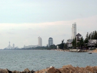 Blick von Süden auf die Skyline von Jomtien