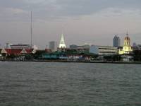 Bangkok, abendliche Bootsfahrt auf dem Chao Phraya