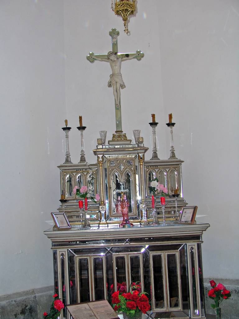 Harrachov, hl. Elisabeth Kapelle, Altar
