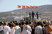Kuşadası, Gedenkfeier