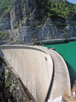 Grüner Canyon, Staudamm