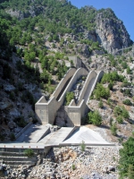 Grüner Canyon, Staudamm Überlauf