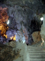 In der Grotte der Wunder, der Hang Dau Go, in der Halong Bucht