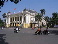 Hanoi, Oper