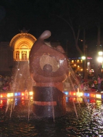 Saigon, Platz vor der Oper bei Nacht