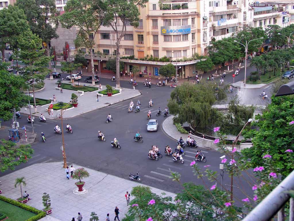Saigon, Platz vor dem Rex Hotel bei Tag