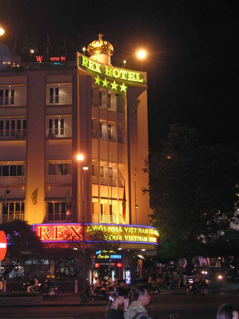 Saigon (Ho Chi Minh Stadt), Rex Hotel bei Nacht