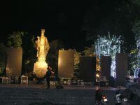 Ha Noi, Chi Gong im Lý Thái Tổ Park